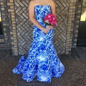 Sherri Hill Size 8 Formal Gown